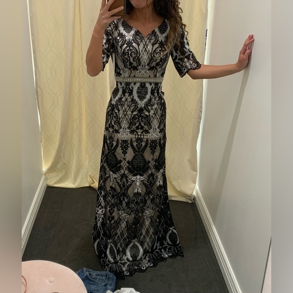 Symphony of Venus BEAUTIFUL dress - Picture 4 of 6